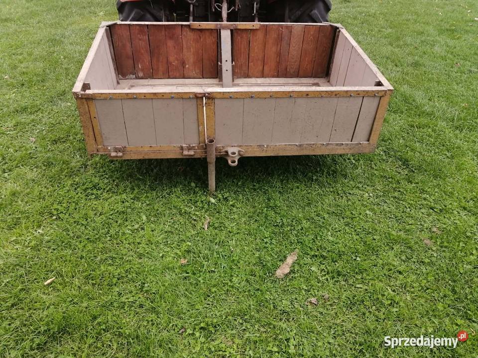 Skrzynia przyczepka zaczepiana