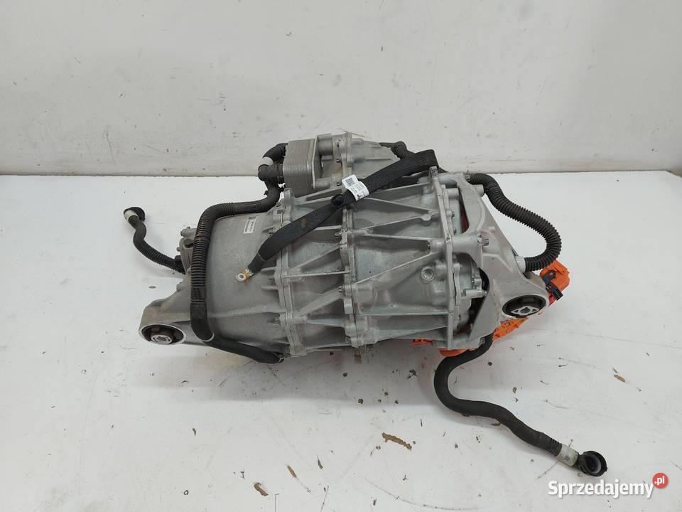 TESLA MODEL Y 2024r SILNIK ELEKTRYCZNY TYŁ sprzedam