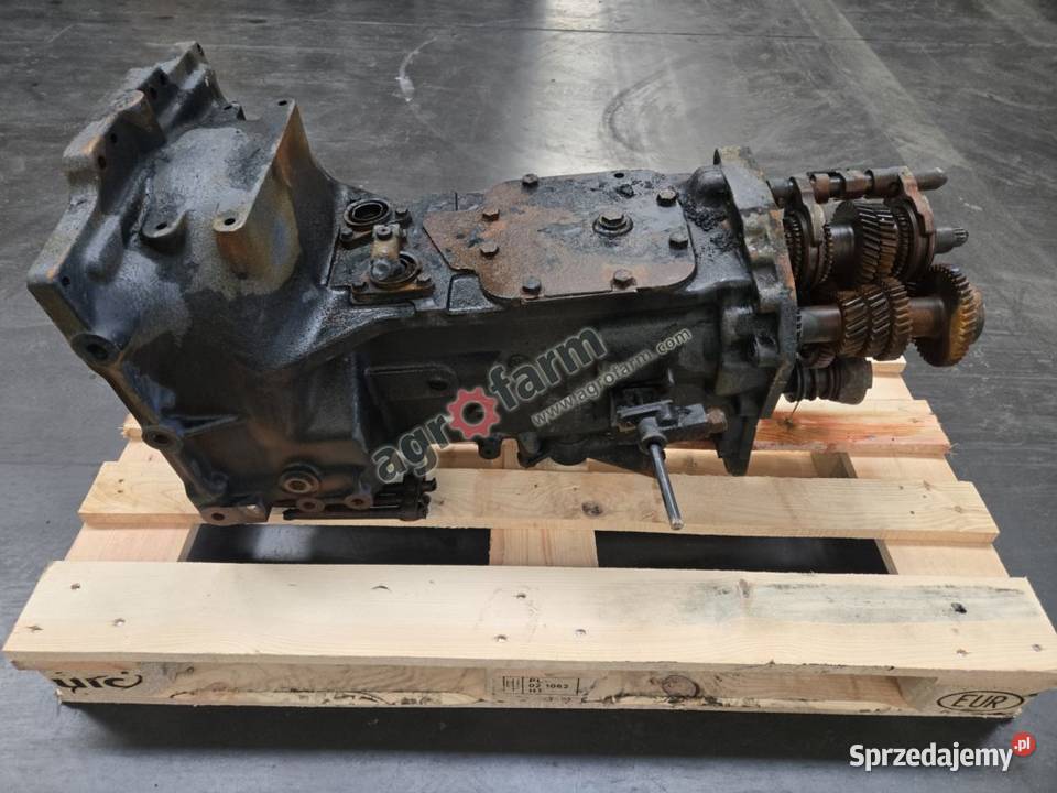 Skrzynia biegów Massey Ferguson 3330S 3425 3325 Byków