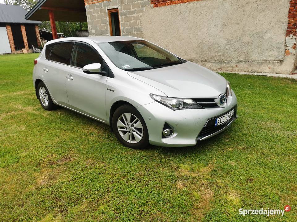 Sprzedam Toyota Auris 18 Hybrid i gaz LPG Radomsko