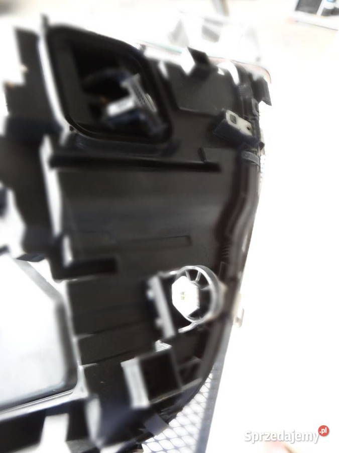 lampa reflektor lewy mercedes c klasa w205 Niemodlin