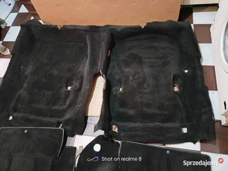 Mercedes 190 W201 wykładzina podłogowa czarna osobowe Skarżysko-Kamienna sprzedam