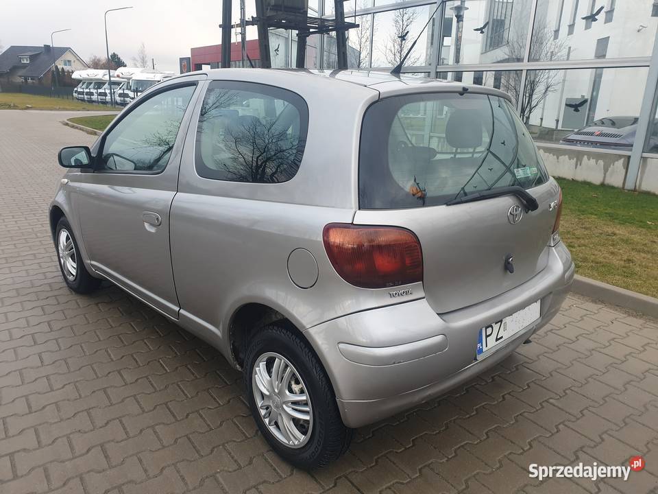 Toyota Yaris 10 Benzyna 2003r Salon 5 osobowy 65 manualna