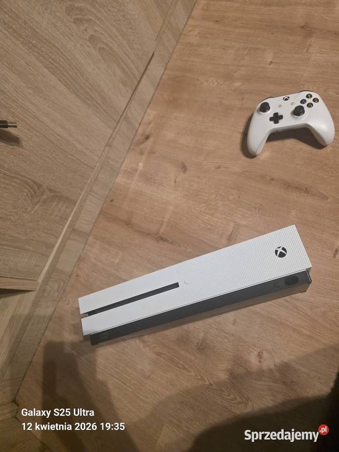 Konsola Xbox One s 1tb z napędem napisy małopolskie