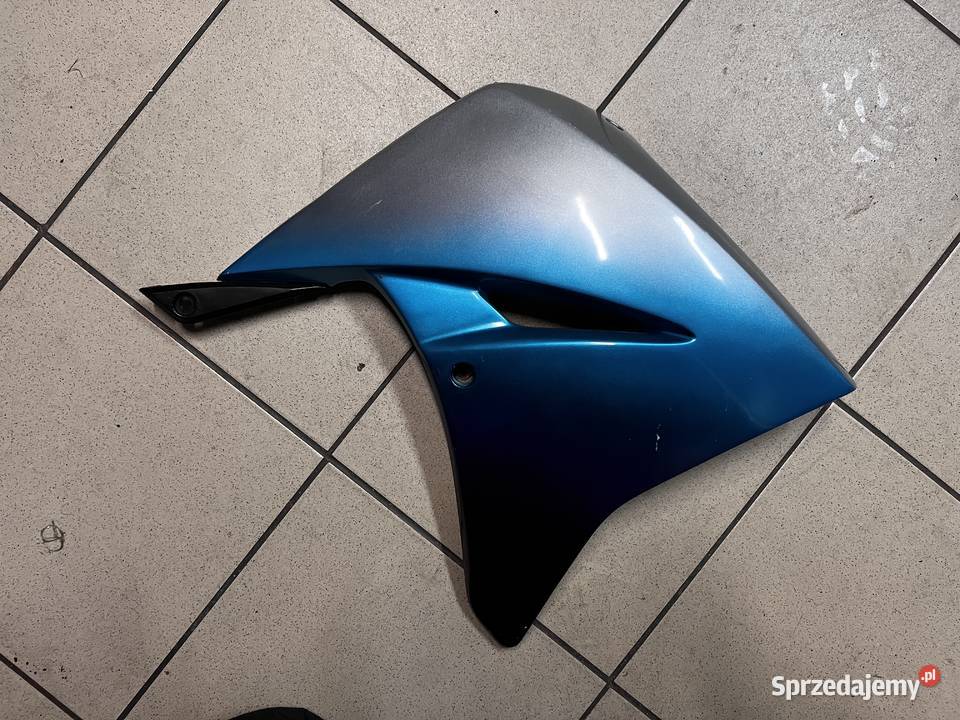 Boczek prawy czasza osłona Yamaha XT 125 Brzeszcze
