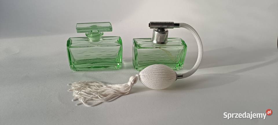 Komplet toaletowy 2 perfumerii z zielonego szkła