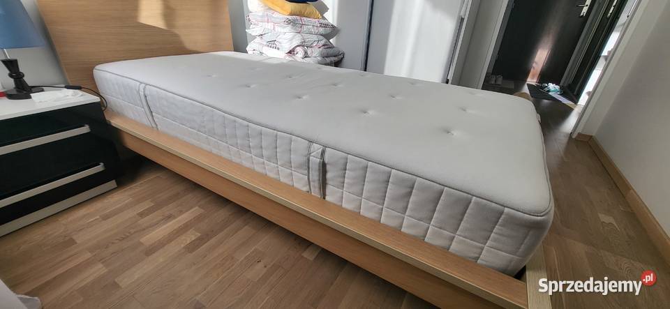 Sprzedam łóżko z materacem Stan idealny Warszawa sprzedam