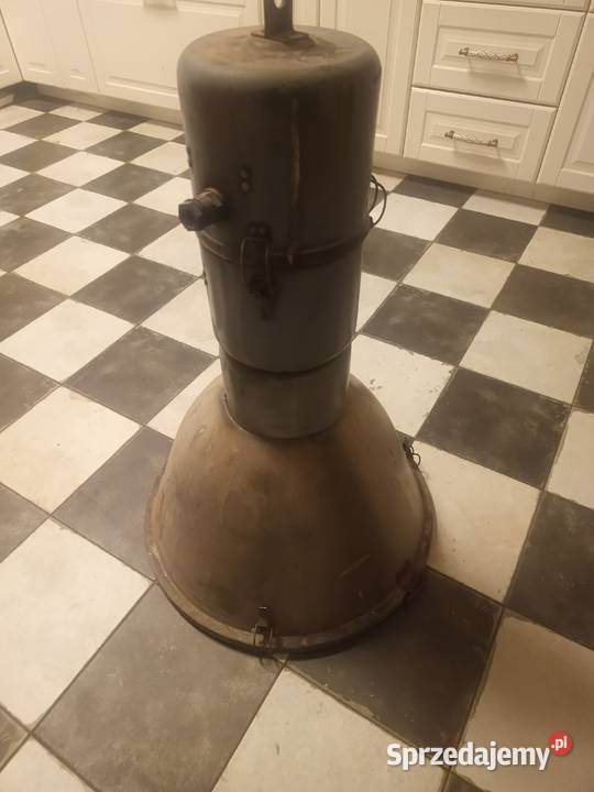 Duża lampa przemysłowa loft do renowacji Łazany