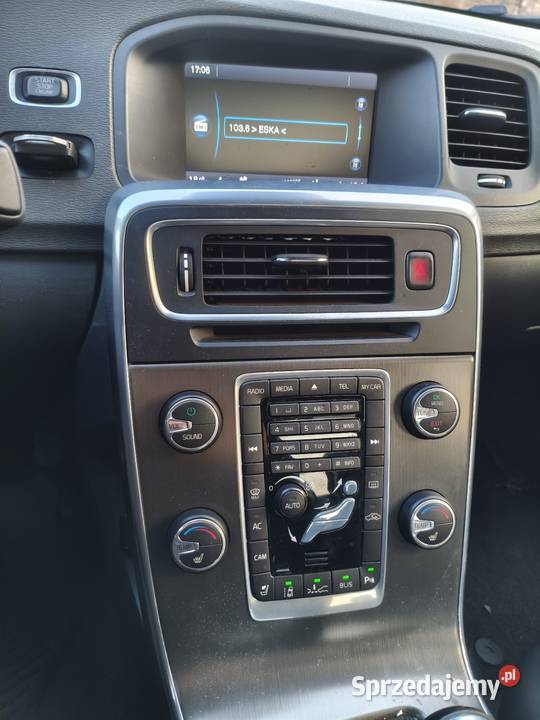 Volvo S60 II 25 254 LPG 2015 Kozłówka