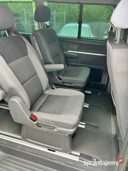 VW MULTIVAN 180 4MOTION Multivan