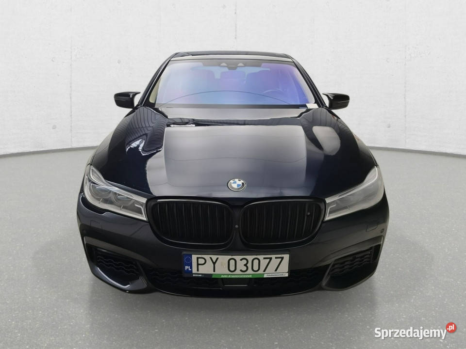 BMW 750 G12 2015