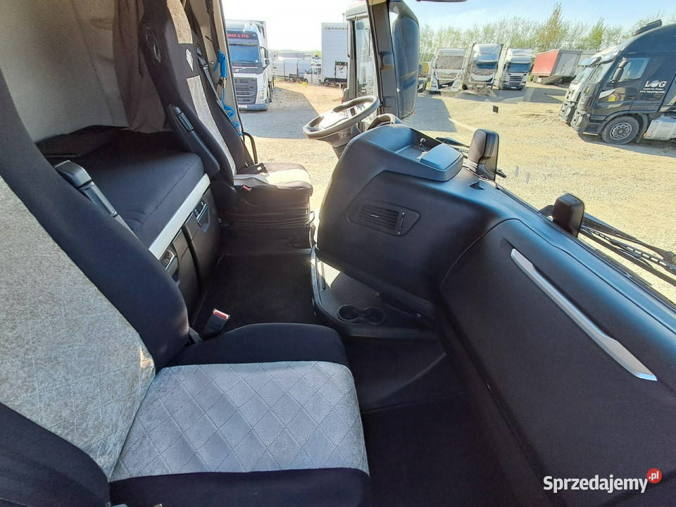 Iveco AS440STP Komorniki