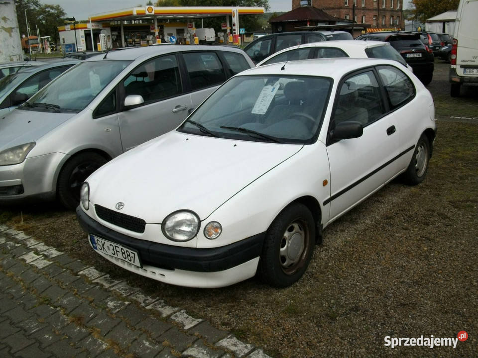 Toyota Corolla 1363 KW z klimą Seria E11 VAT marża Corolla Katowice