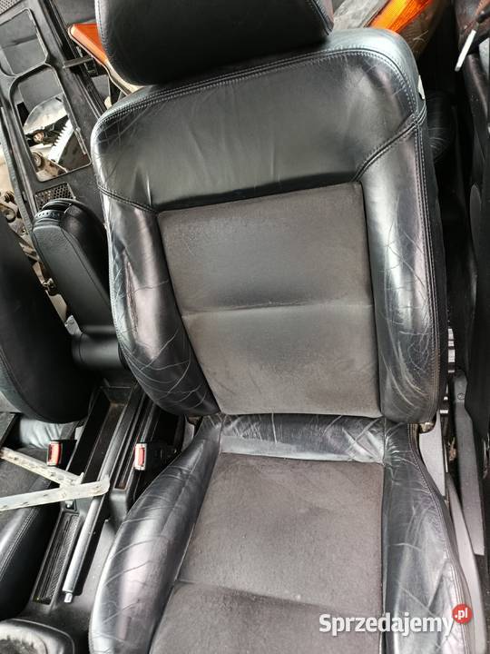 Volkswagen Passat Kombi 18 92 kw 1998 r dawca Samochody na części Szklarka Myślniewska