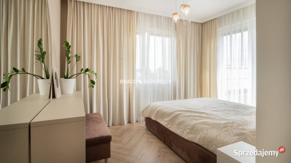 Mieszkanie 7096m2 3 pokoje Kraków Walerego sprzedam