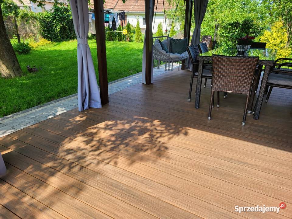 Deski tarasowe II generacji słoje drewna Ogród Kraków