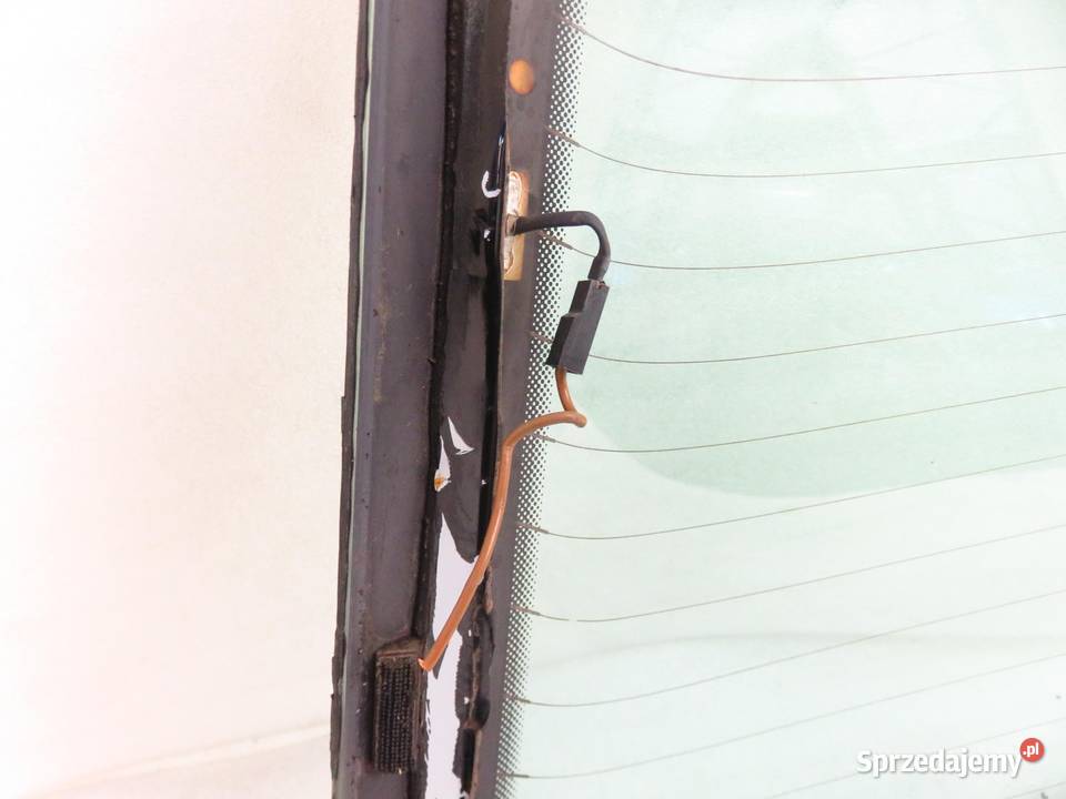 SZYBA TYLNA AUDI A6 C4 KOMBI osobowe