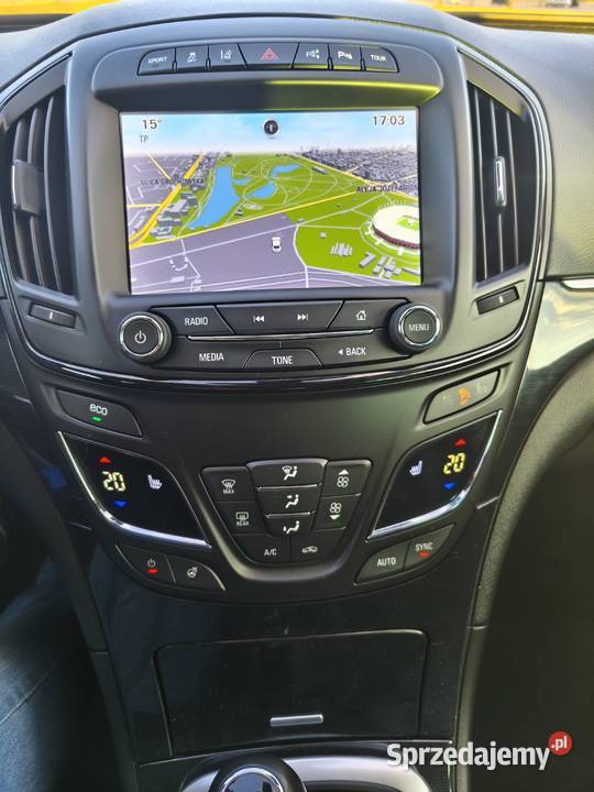 Opel Insignia 20T 250 4X4 radio mazowieckie