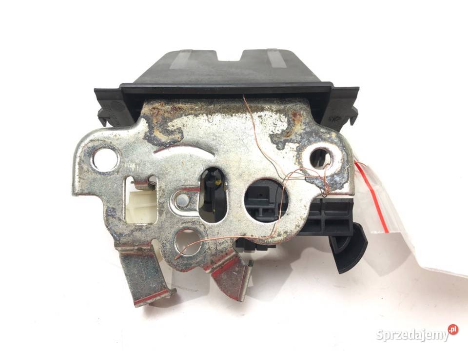 ZAMEK KLAPY TYŁ SKODA SUPERB II Kombi 0915 osobowe