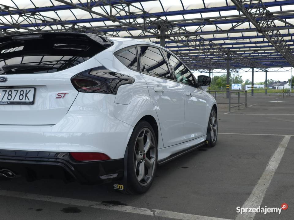 zadbany Focus ST 250KM