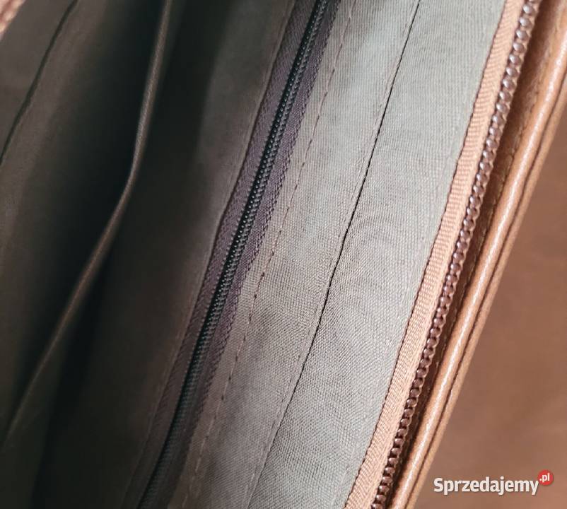 Torebka na ramię torebka na pasku nieużywana Listonoszka  Chełmno