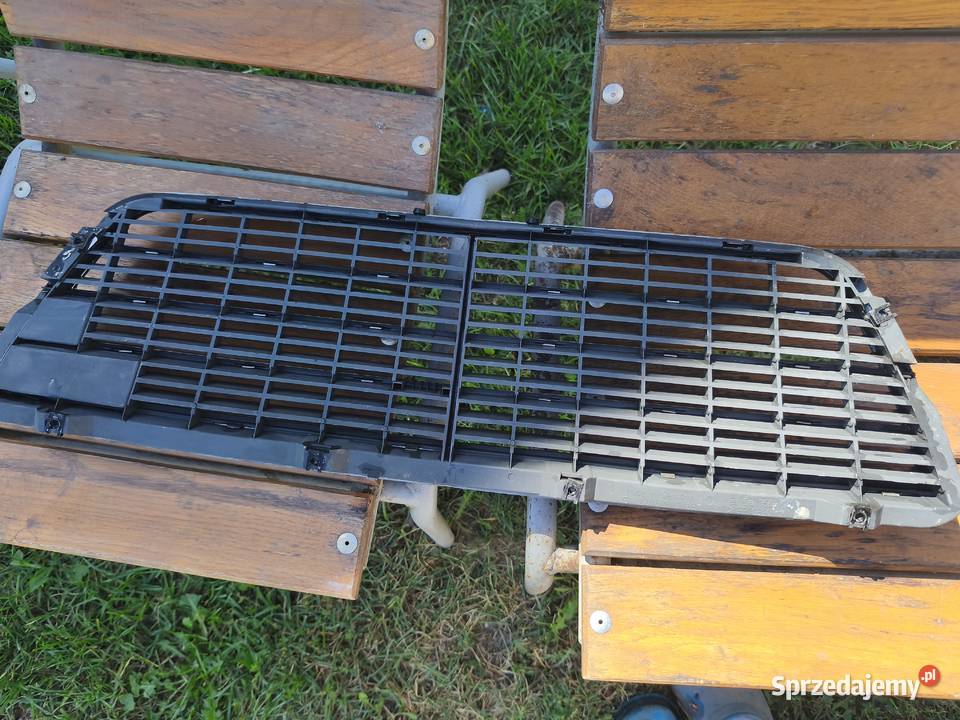 Atrapa grill Mercedes V210 lift