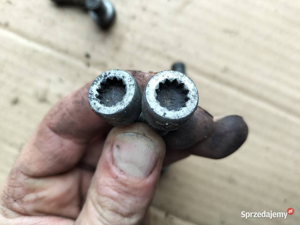 AUDI 80 B4 80B4 A6C4 A6 C4 19 D TD TDI śruba osobowe Kamień-Kolonia sprzedam