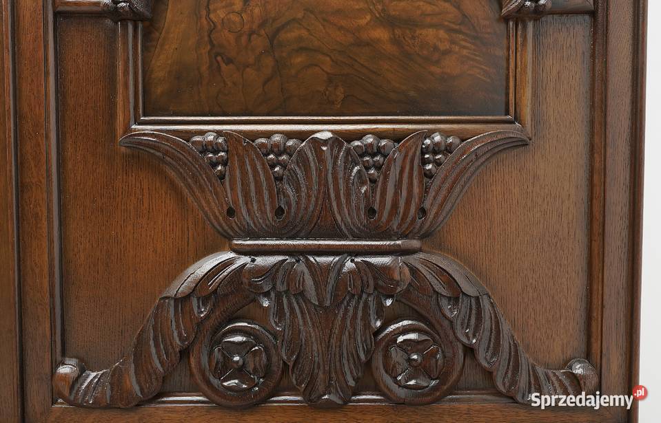 Zabytkowa biblioteka z lat 30tych w stylu