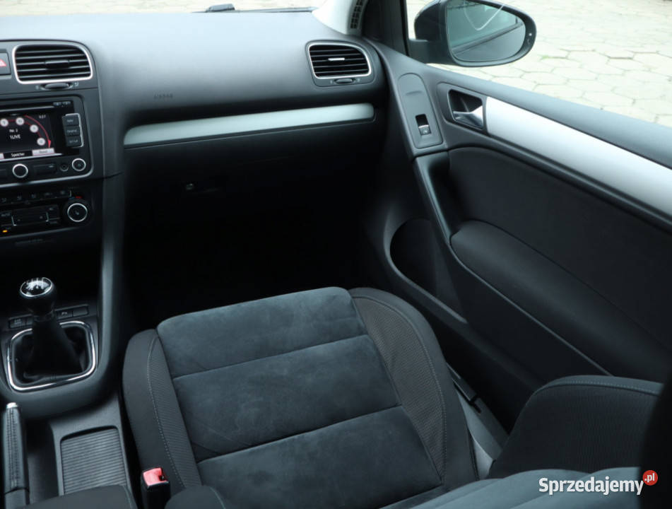VW Golf 18 TSI manualna
