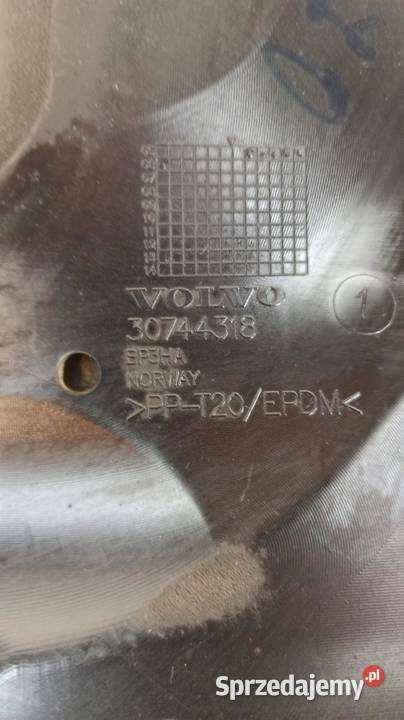 OSŁONA ZDERZAKA NADKOLA PRAWY PRZÓD XC70