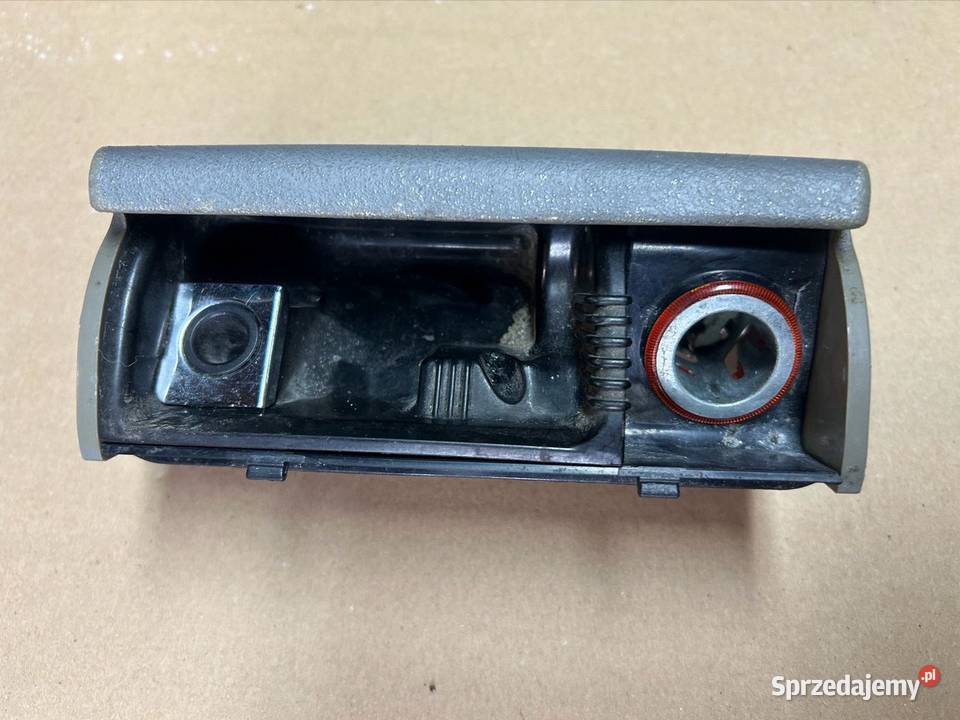 Popielniczka Passat b5 fl 3b0857961as Grudziądz