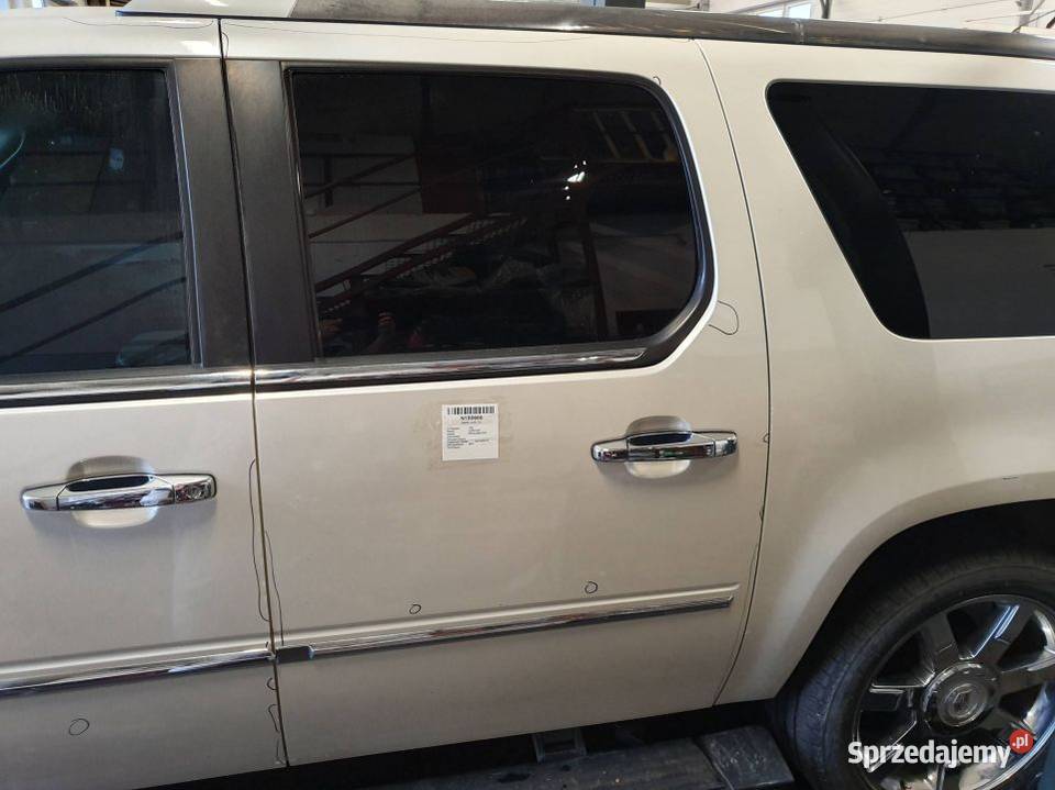DRZWI LEWE TYŁ CADILLAC ESCALADE ESV Części samochodowe Lipno