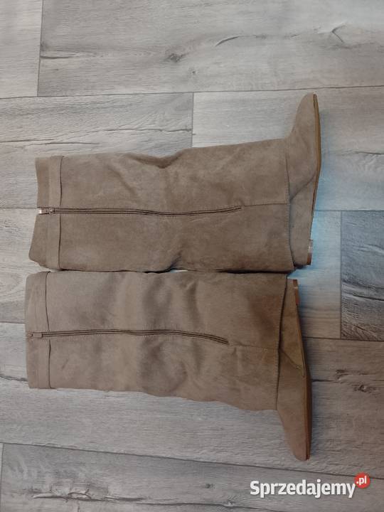 40 Beżowe wygodne kozaki kowbojki na koturnie Kozaki Kraków sprzedam