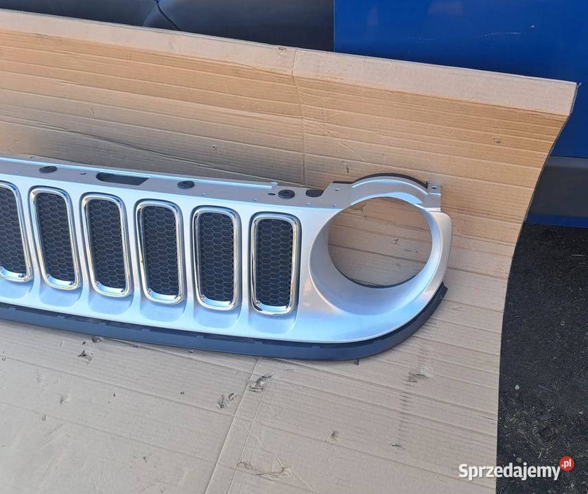 Grill Atrapa chłodnicy Jeep Renegade 735587828
