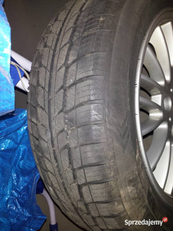 SPRZEDAM FELGI ALUMINIOWE Z OPONAMI BMW (oryginalne) Koła i felgi Kcynia