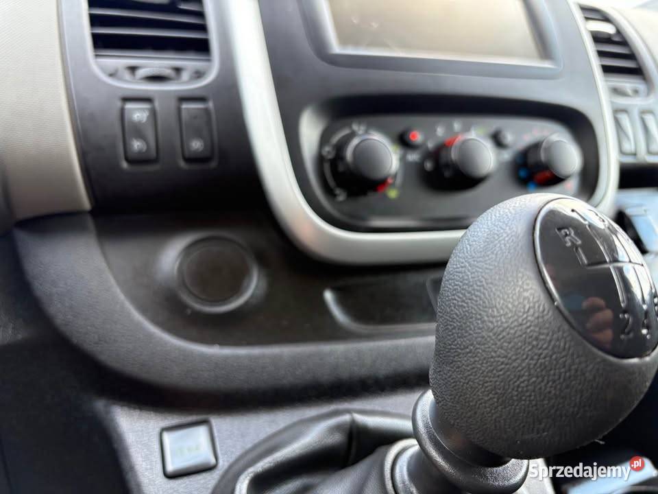 Renault Trafic Long okazja faktura vat nieuszkodzony Zwoleń sprzedam