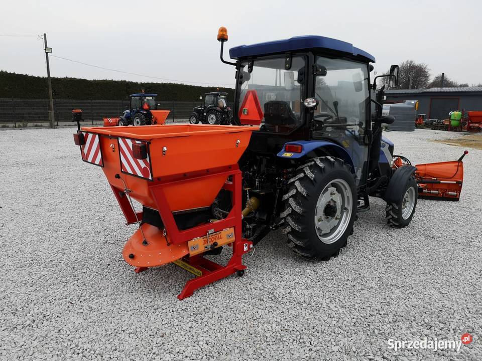 Ciągnik komunalny LOVOL M404 40 z pługiem i