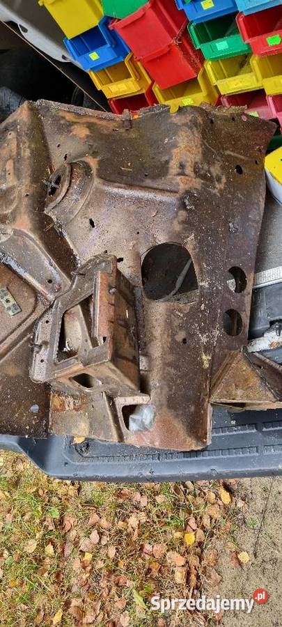 Duży fiat 125p cwiartka osobowe Pionki