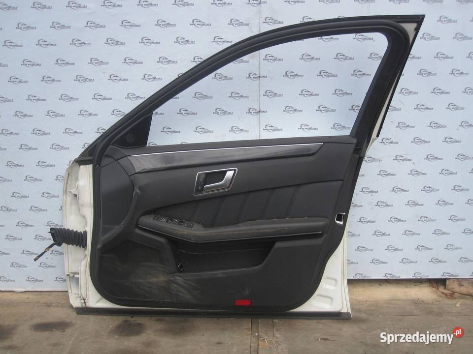 MERCEDES E IV W212 12r drzwi prawe przód osobowe świętokrzyskie