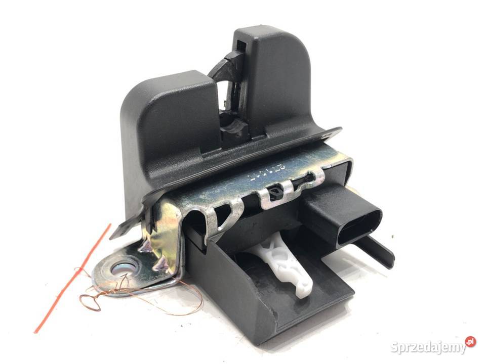 ZAMEK KLAPY TYŁ VW POLO VI Hatchback