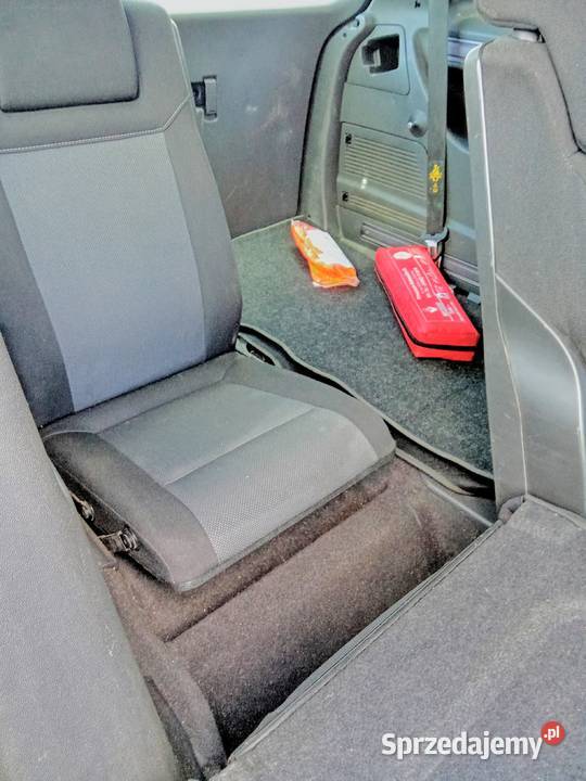 Opel Zafira 7 foteli 16 benz Bielawa sprzedam