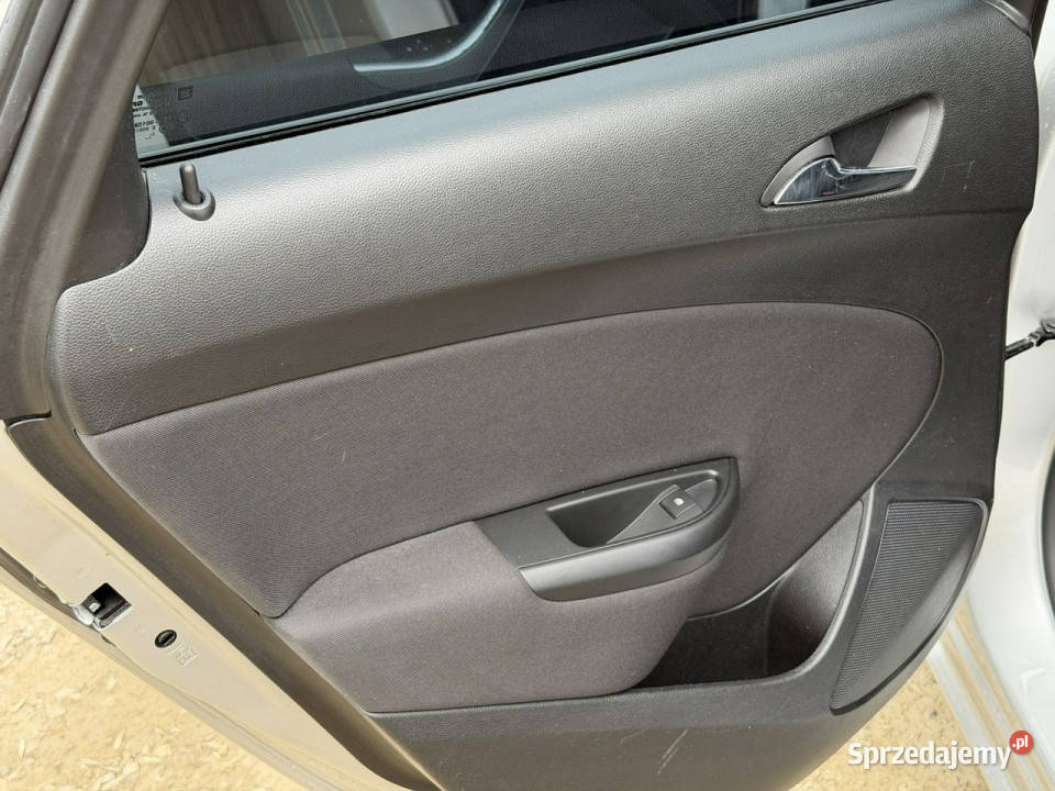 Opel Astra gniazdo USB śląskie Częstochowa