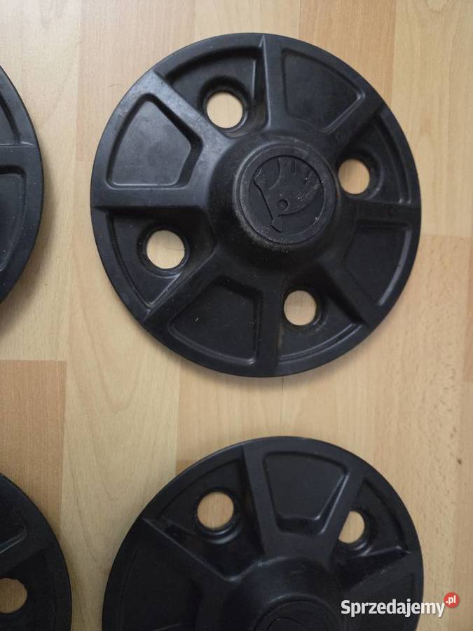 Skoda 105 kołpaki dekle plastikowe śląskie Gliwice sprzedam
