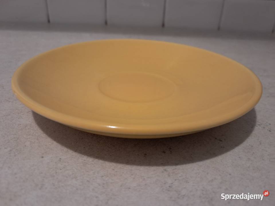 Talerzyki spodeczki pod filiżanki 5 sprzedam żółty Kraków