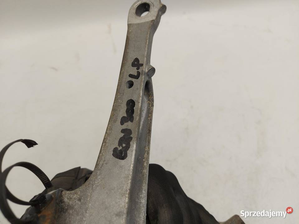 Mercedes EQV w447 Vklasa 2021 mocowanie łapa Zawieszenie silnika