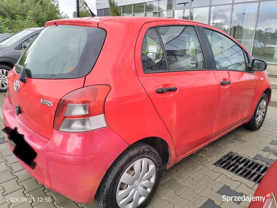 Toyota Yaris 10 manualna