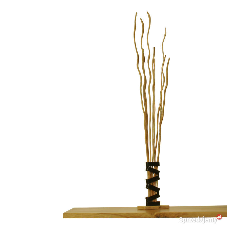 Wazon metalowy z drewnianymi gałązkami Dekoracja
