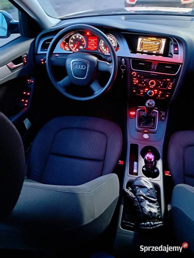 AUDI A4 B8 KOMBI 18 TFSI nieuszkodzony Lubsko
