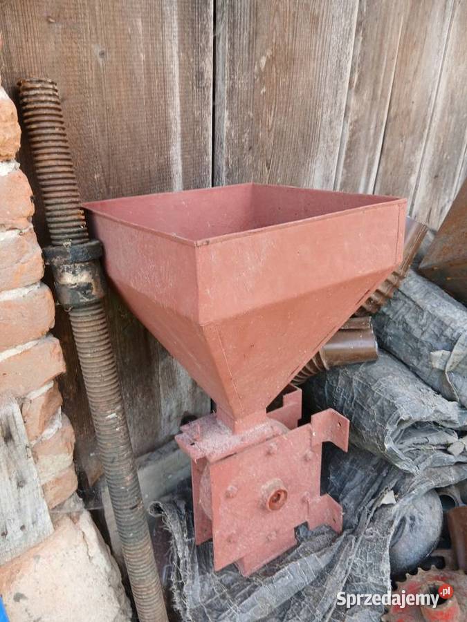 Śrutownik bijakowy do kukurydzy