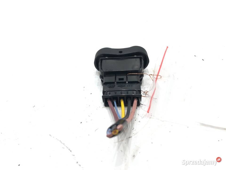 PRZEŁĄCZNIK SZYB DACIA DUSTER 1018 Hatchback